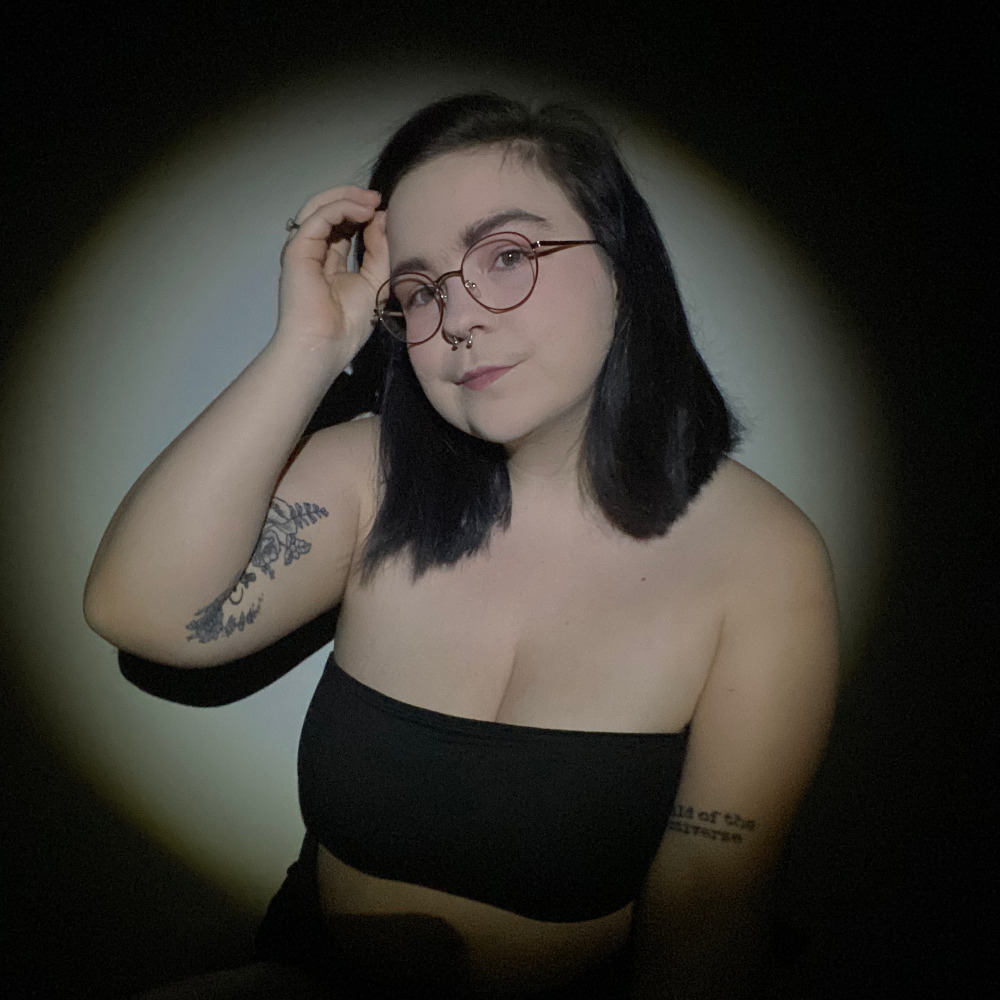 Meet your Posher, Liana